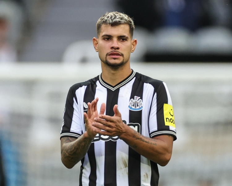 kaiyun-记者：卡塞米罗向曼联推荐吉马良斯，但球队引援策略不会由他决定